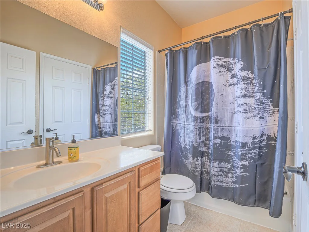 8106 Eagle Clan, Las Vegas, NV 89131