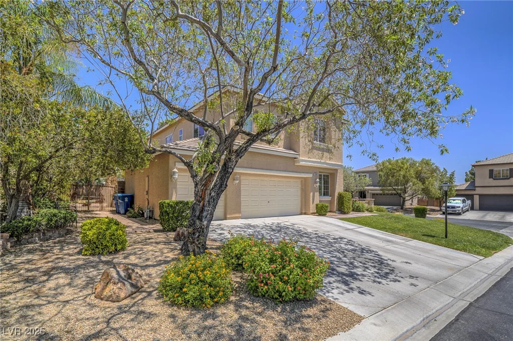 8106 Eagle Clan, Las Vegas, NV 89131