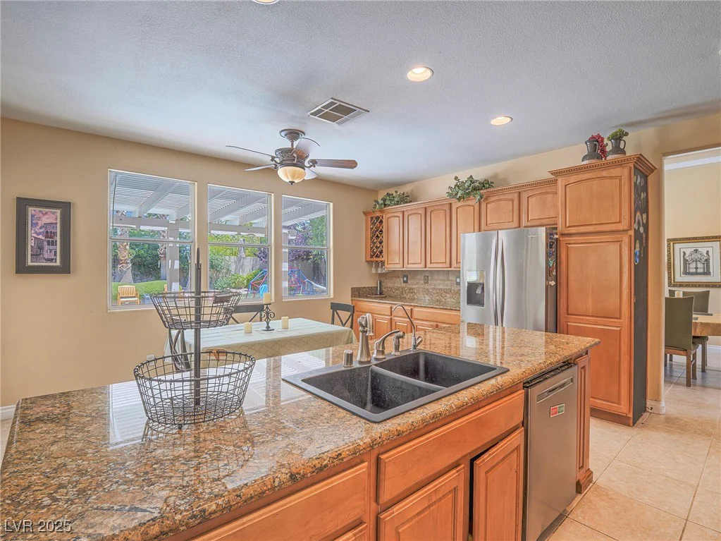8106 Eagle Clan, Las Vegas, NV 89131