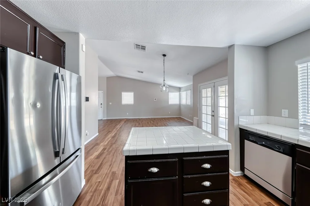 2103 Falcon Crest, North Las Vegas, NV 89031