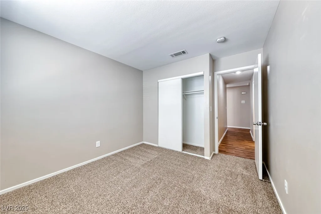 2103 Falcon Crest, North Las Vegas, NV 89031