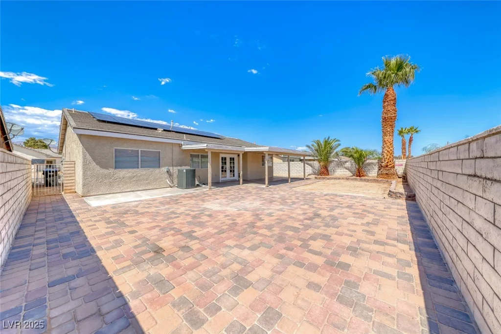 2103 Falcon Crest, North Las Vegas, NV 89031