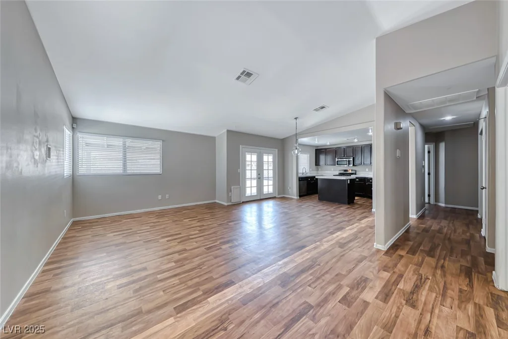 2103 Falcon Crest, North Las Vegas, NV 89031