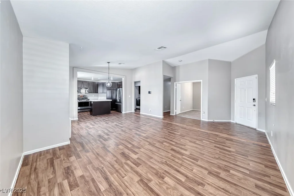 2103 Falcon Crest, North Las Vegas, NV 89031