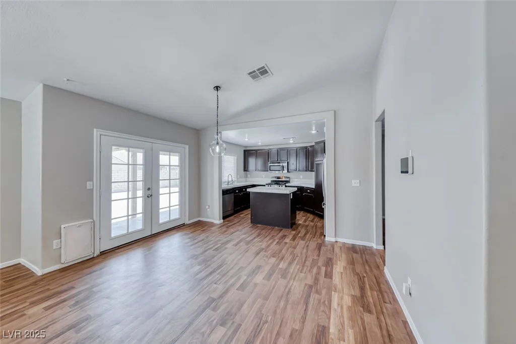 2103 Falcon Crest, North Las Vegas, NV 89031