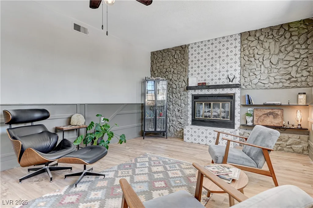 210 Longacres, Henderson, NV 89015