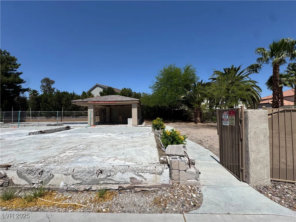 7360 Bachelors Button, Las Vegas, NV 89131