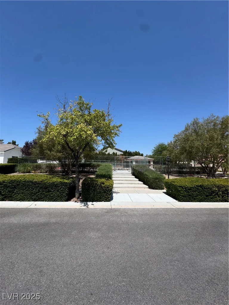 7360 Bachelors Button, Las Vegas, NV 89131