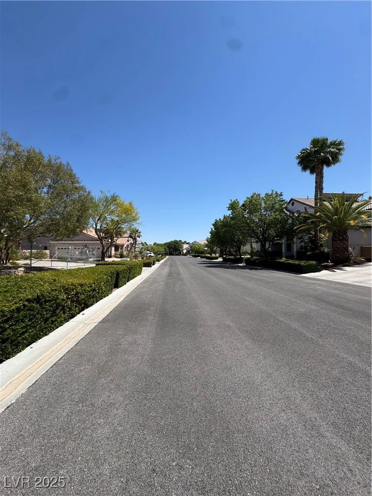 7360 Bachelors Button, Las Vegas, NV 89131