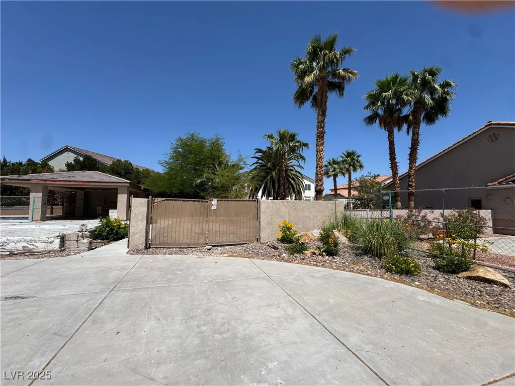 7360 Bachelors Button, Las Vegas, NV 89131