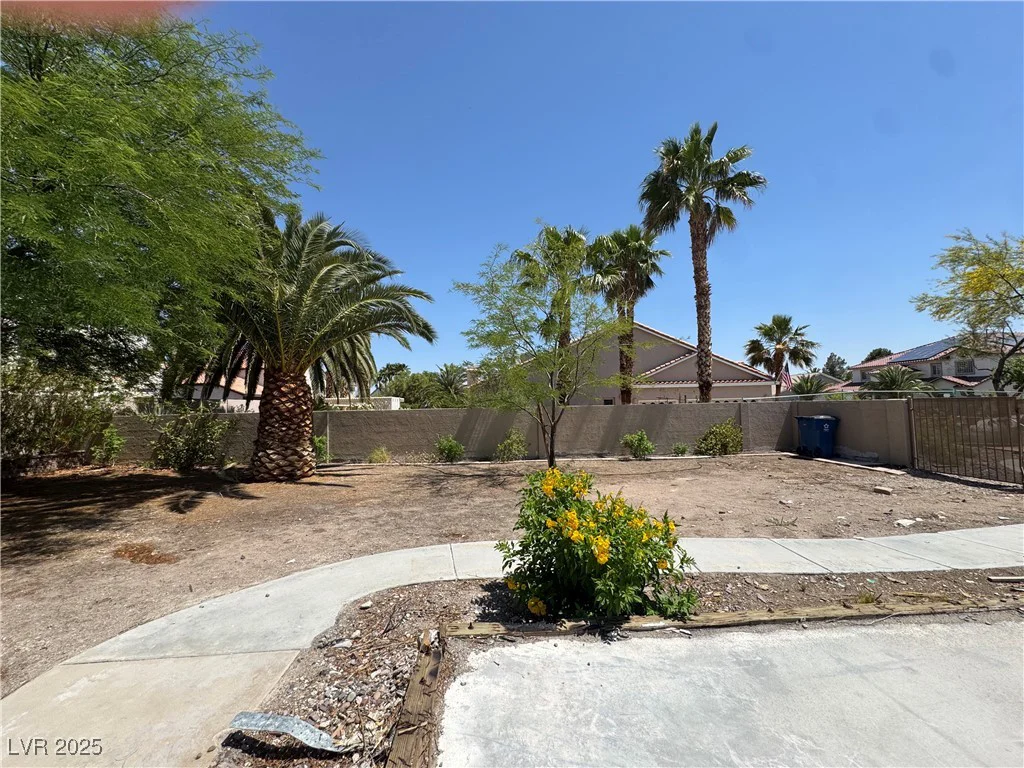 7360 Bachelors Button, Las Vegas, NV 89131