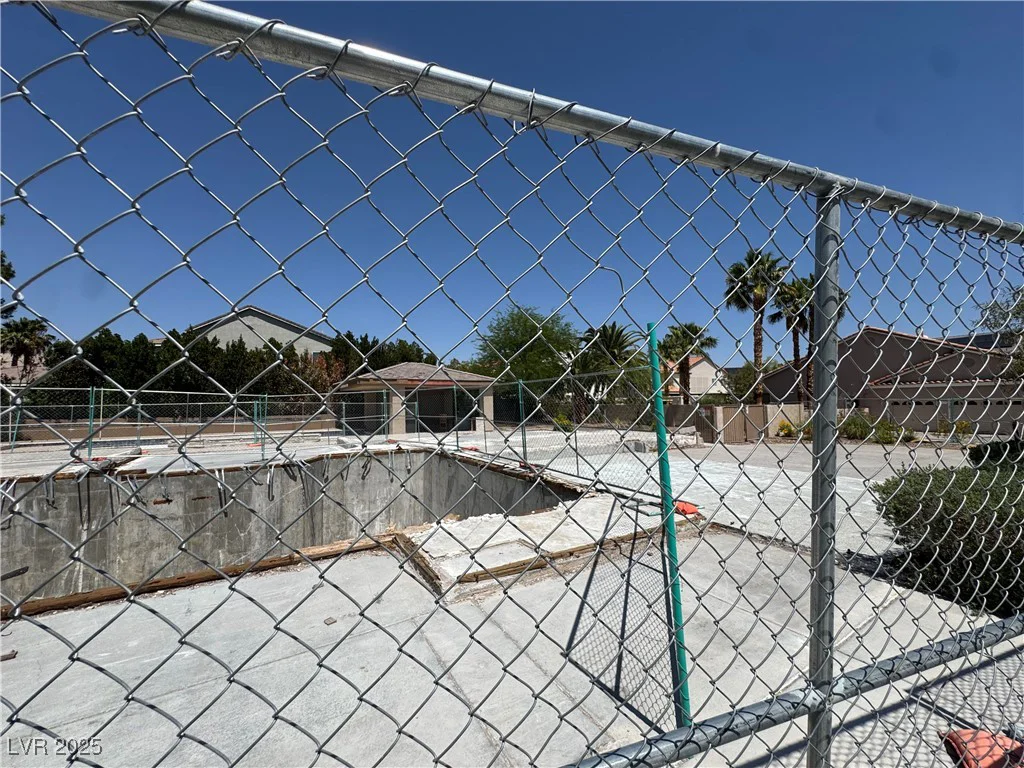 7360 Bachelors Button, Las Vegas, NV 89131
