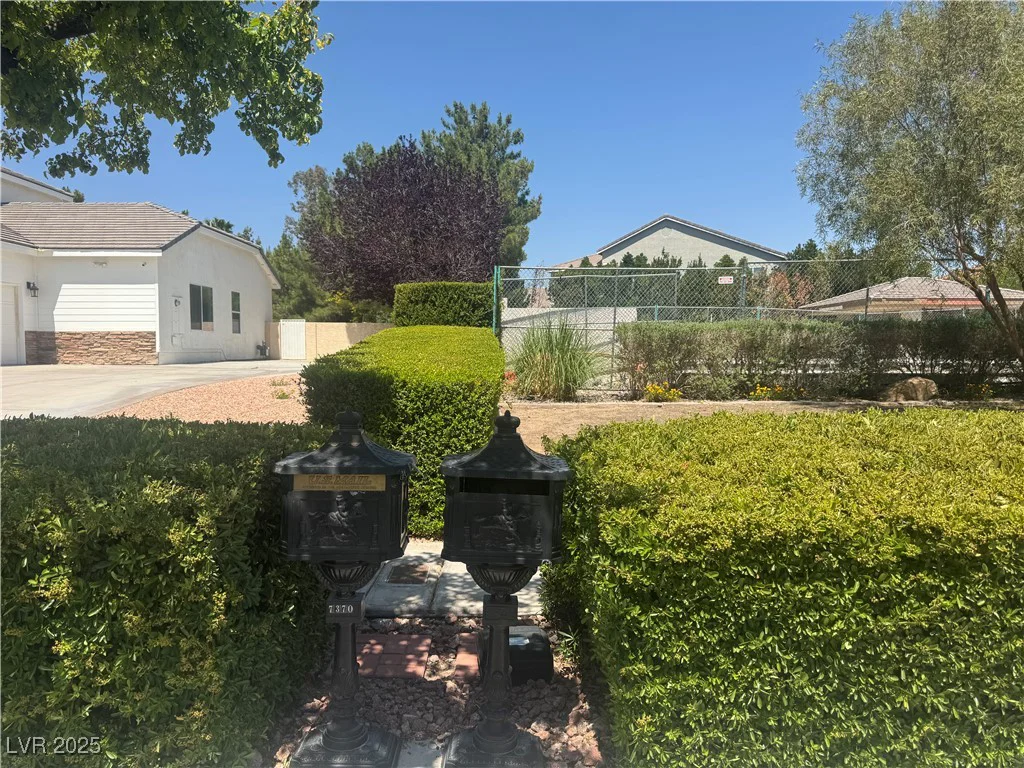 7360 Bachelors Button, Las Vegas, NV 89131