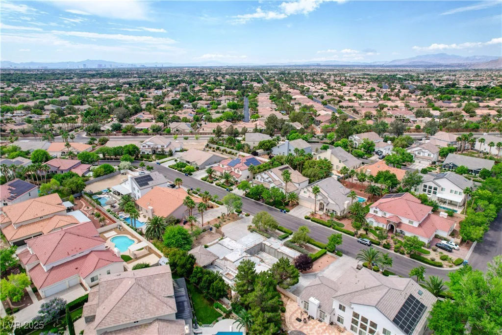 7360 Bachelors Button, Las Vegas, NV 89131