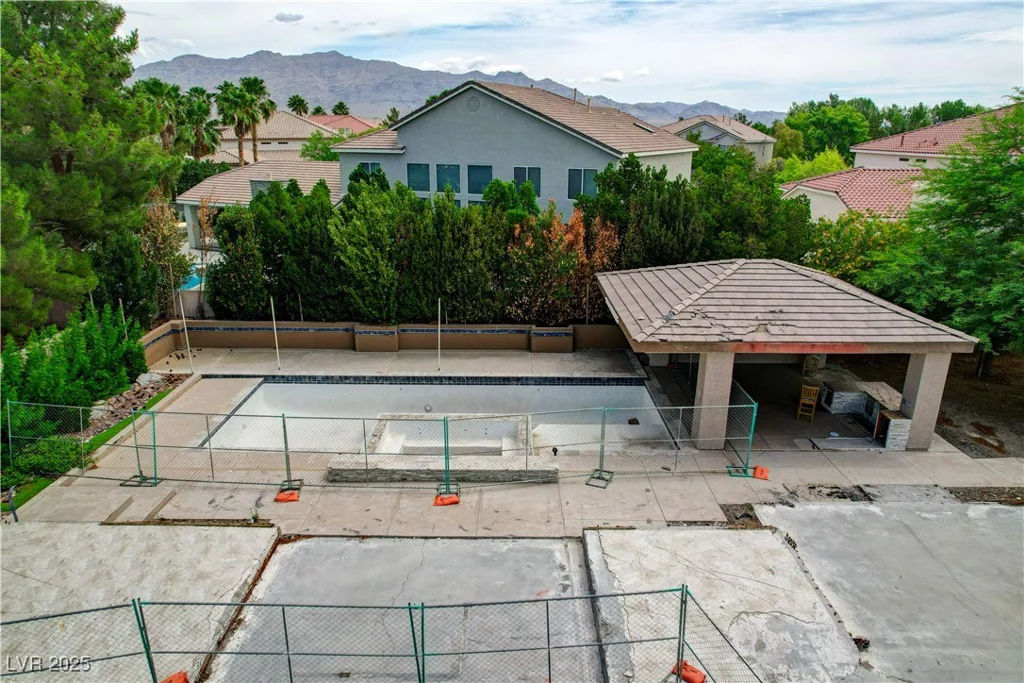 7360 Bachelors Button, Las Vegas, NV 89131