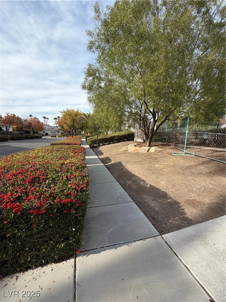 7360 Bachelors Button, Las Vegas, NV 89131