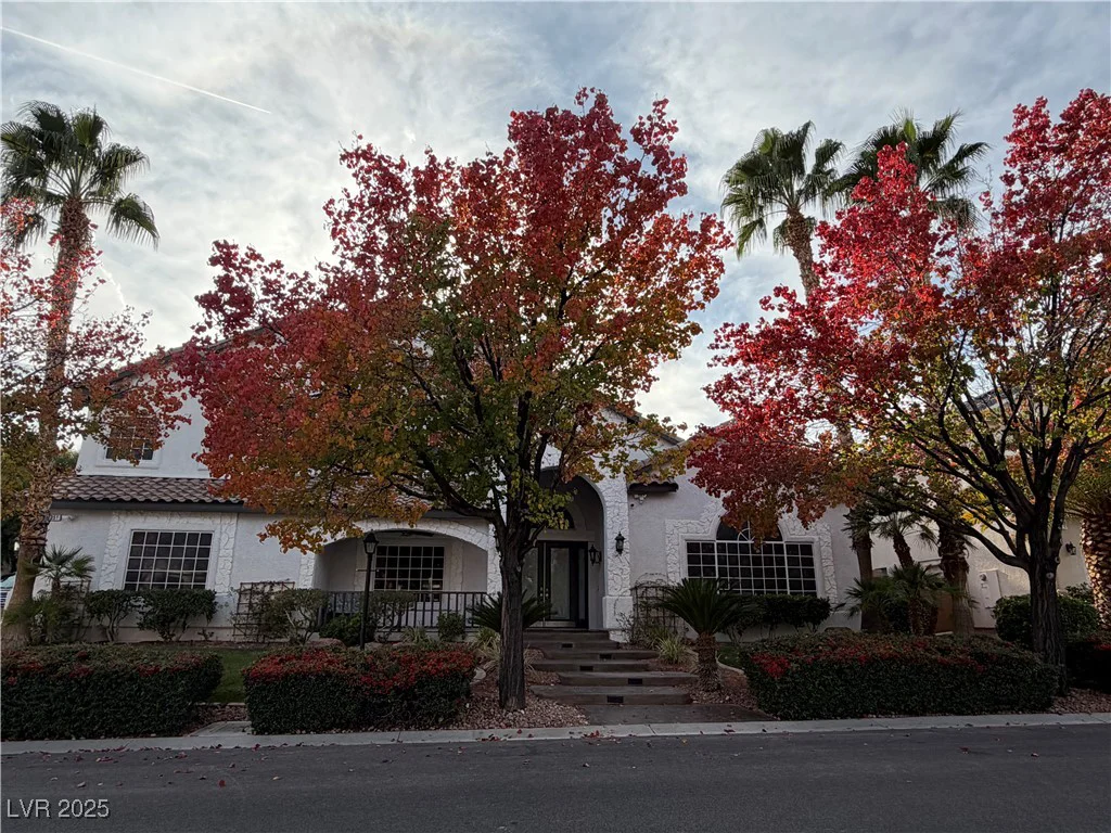 7360 Bachelors Button, Las Vegas, NV 89131