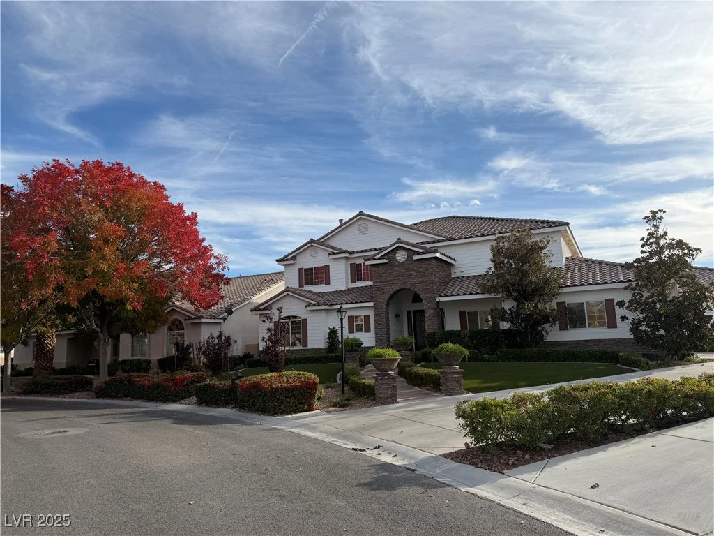 7360 Bachelors Button, Las Vegas, NV 89131