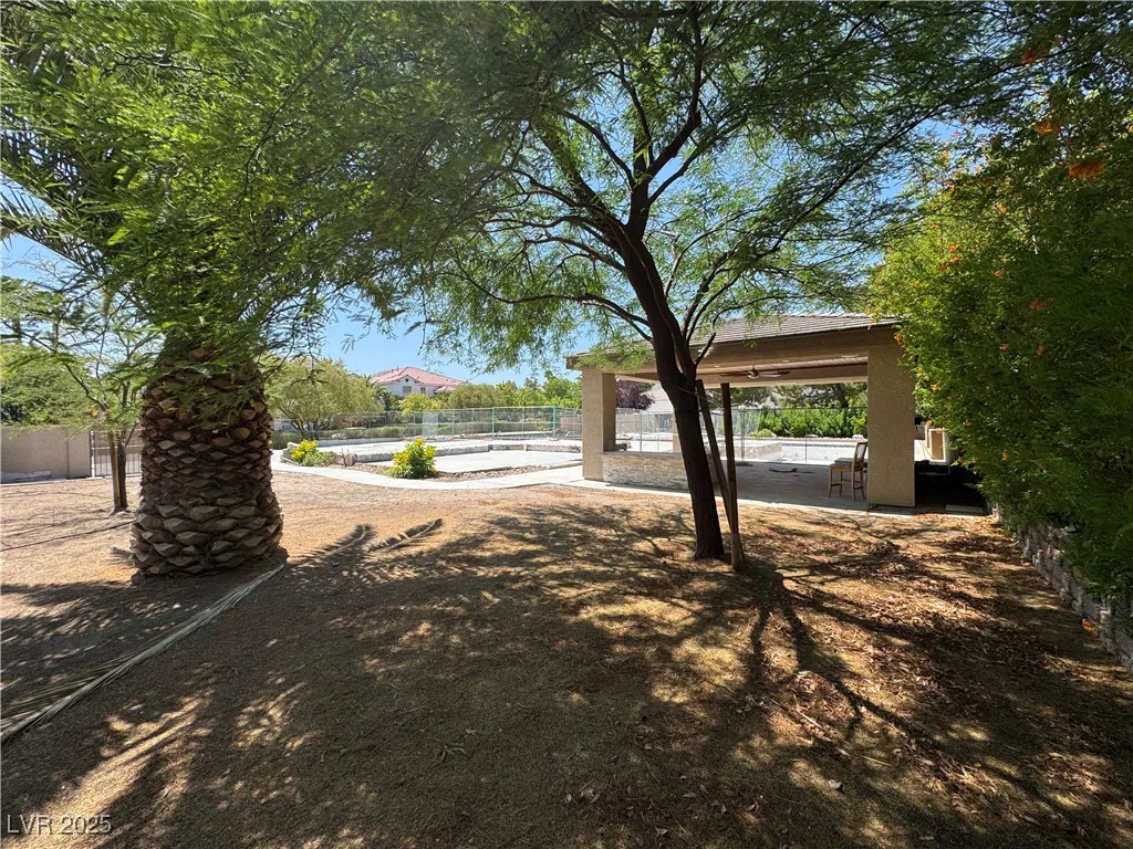 7360 Bachelors Button, Las Vegas, NV 89131