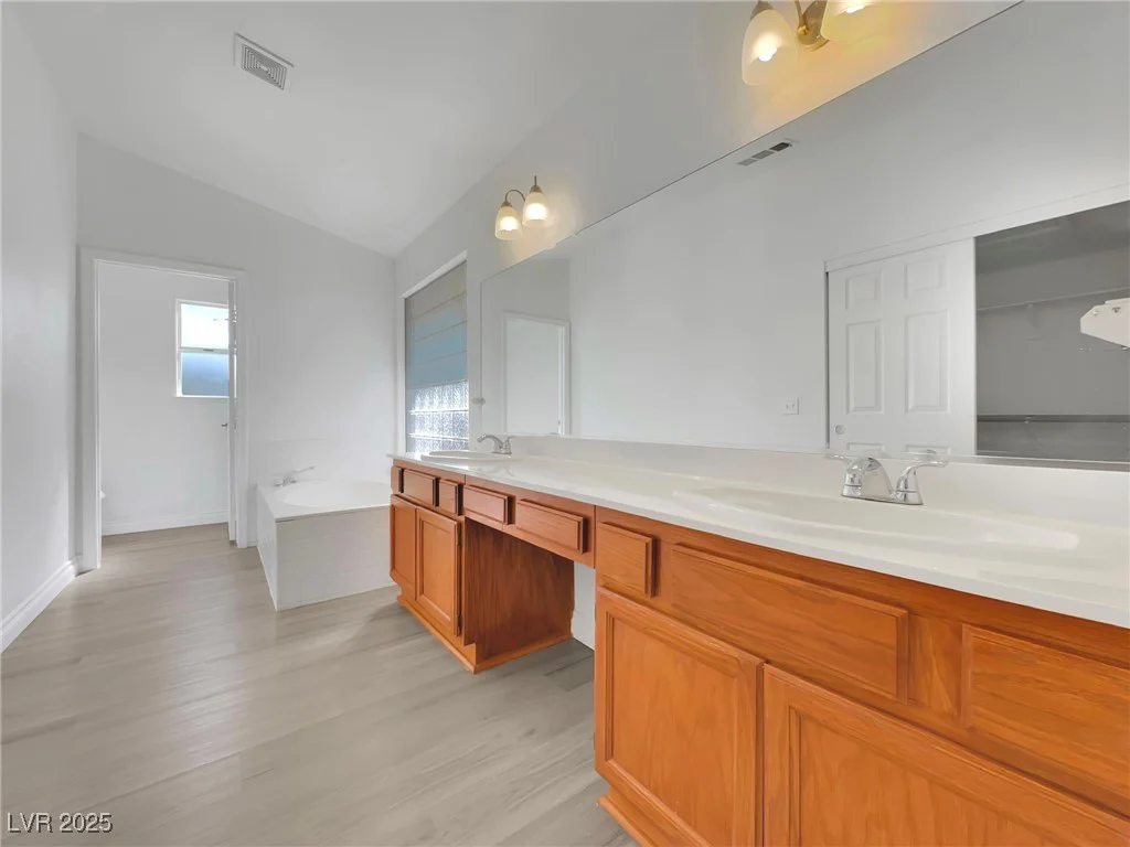 8632 Skyward, Las Vegas, NV 89145