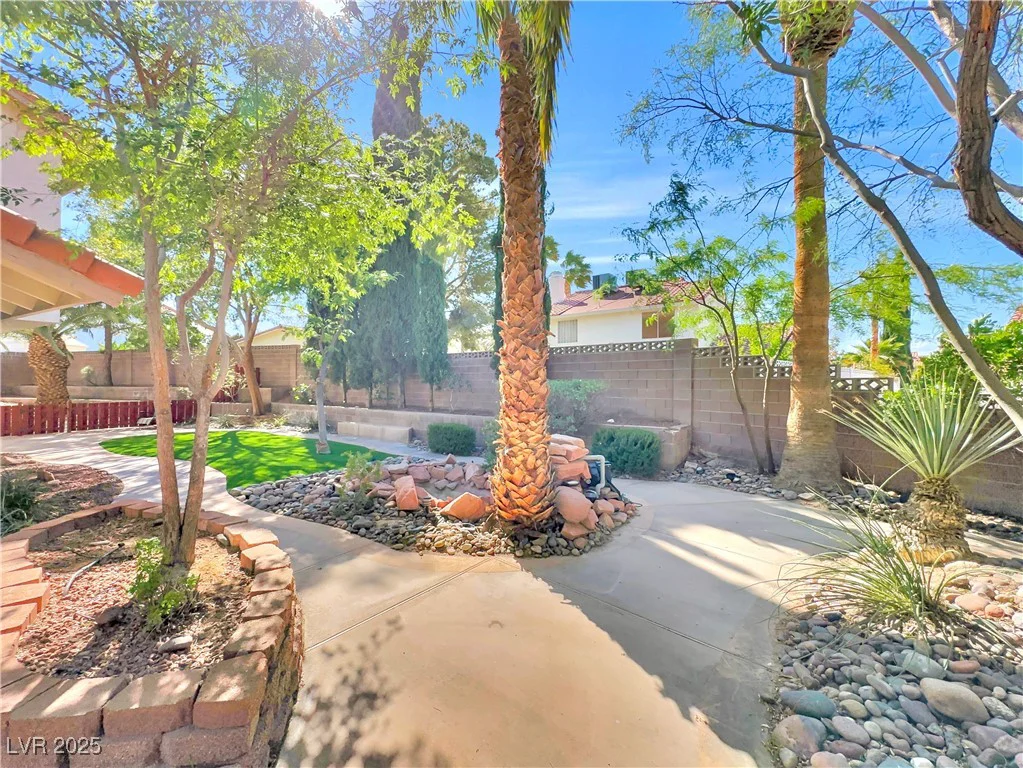 8632 Skyward, Las Vegas, NV 89145