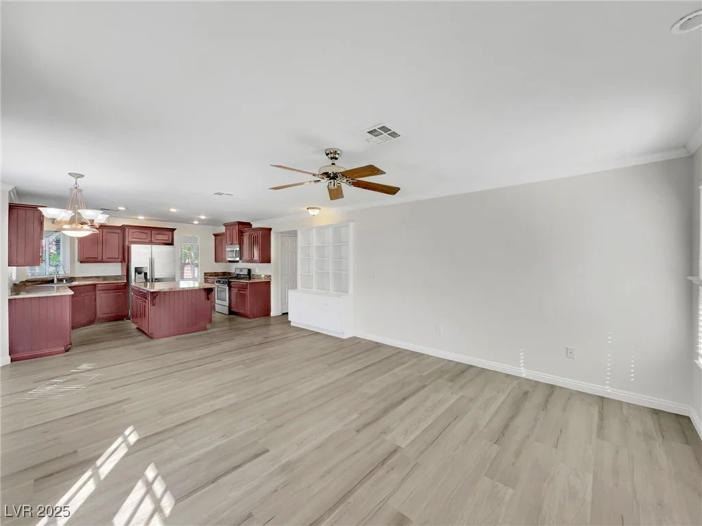 8632 Skyward, Las Vegas, NV 89145