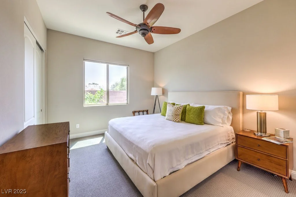 7111 Bath, Las Vegas, NV 89131