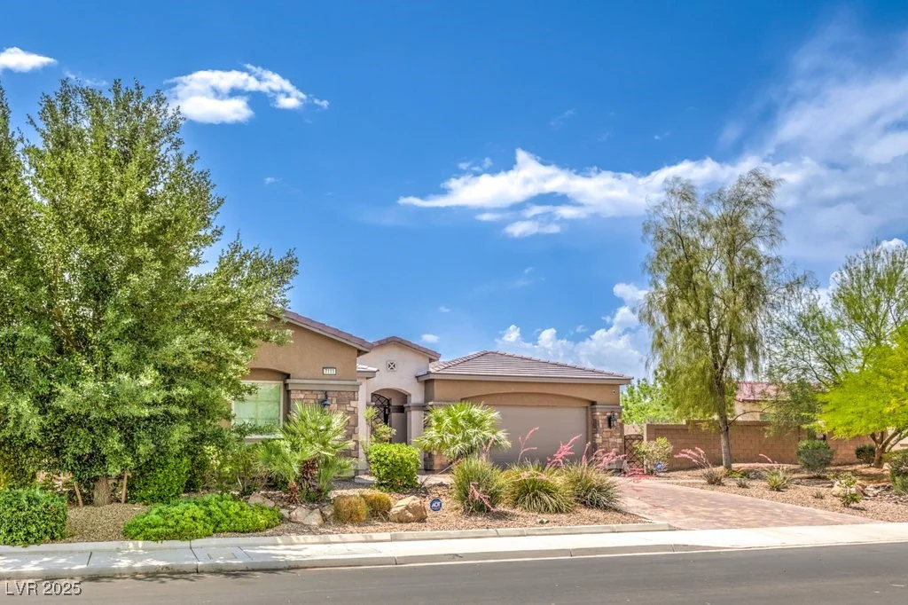 7111 Bath, Las Vegas, NV 89131