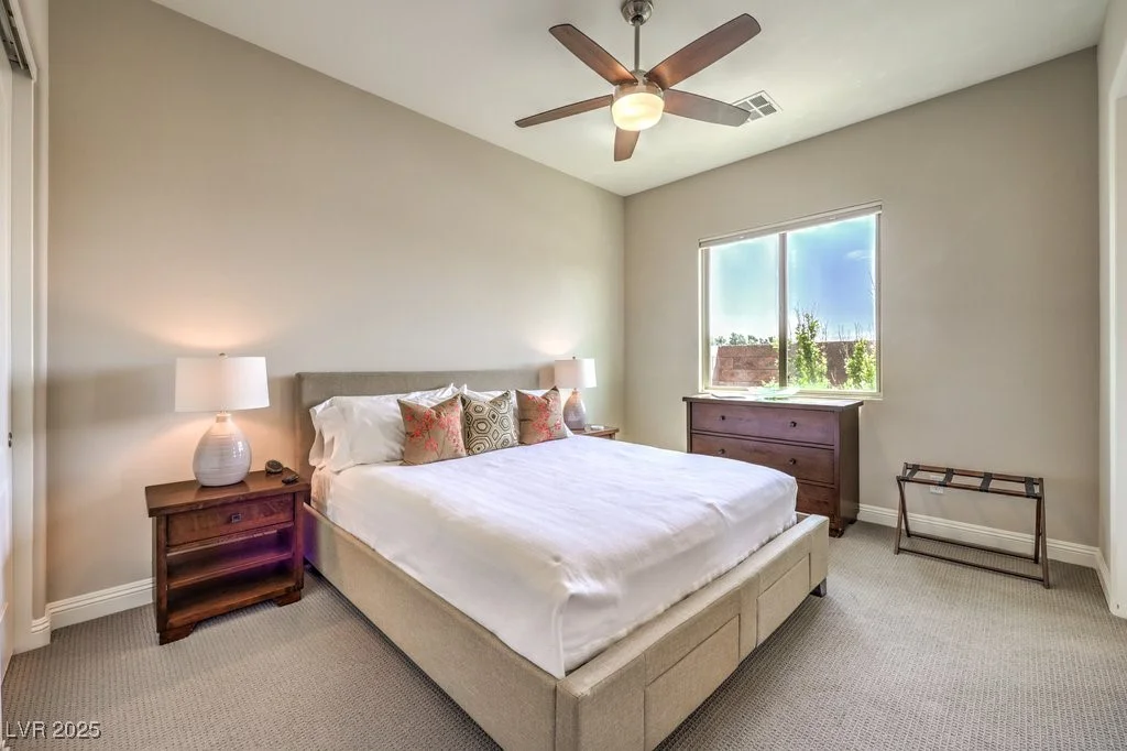 7111 Bath, Las Vegas, NV 89131