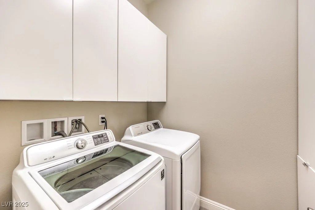 7111 Bath, Las Vegas, NV 89131