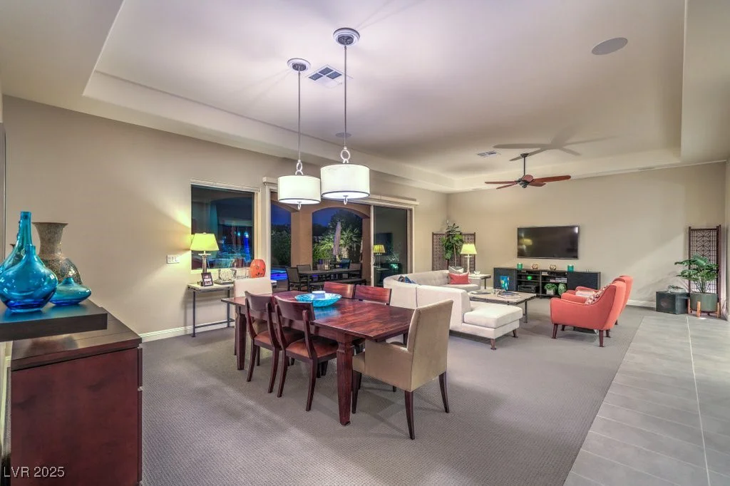 7111 Bath, Las Vegas, NV 89131