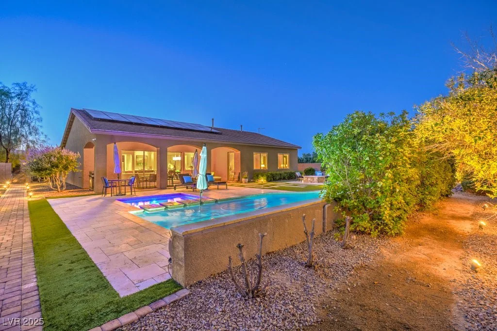 7111 Bath, Las Vegas, NV 89131