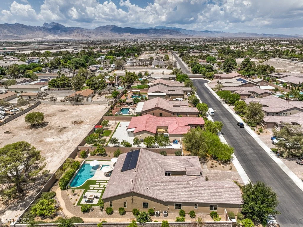 7111 Bath, Las Vegas, NV 89131