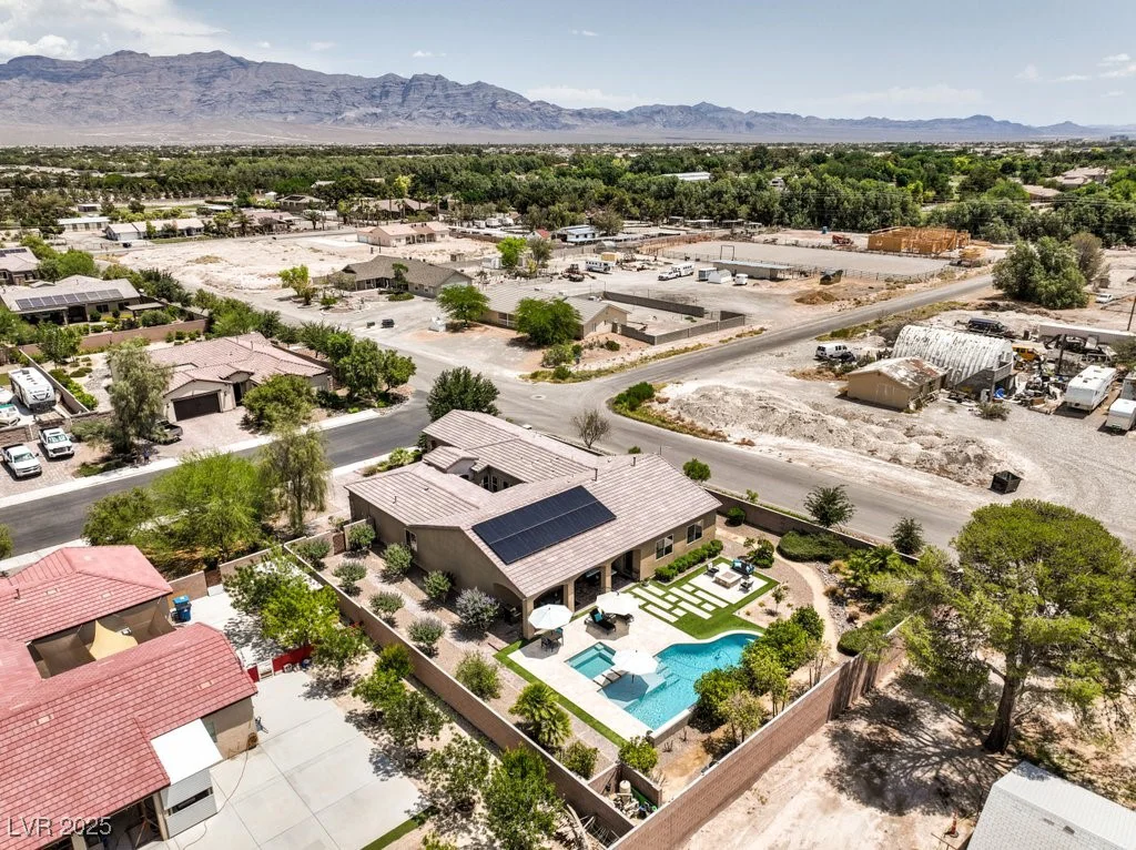 7111 Bath, Las Vegas, NV 89131