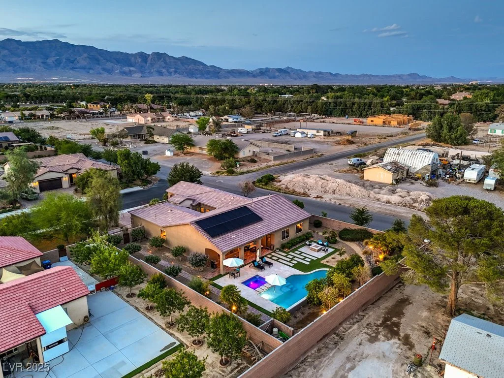 7111 Bath, Las Vegas, NV 89131