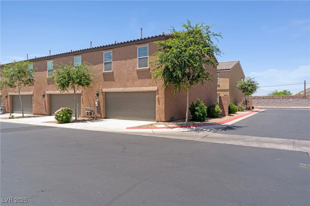 4559 Dover Straight, Las Vegas, NV 89115