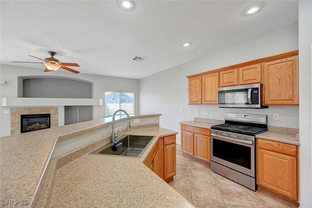 1574 Ward Frontier, Henderson, NV 89002