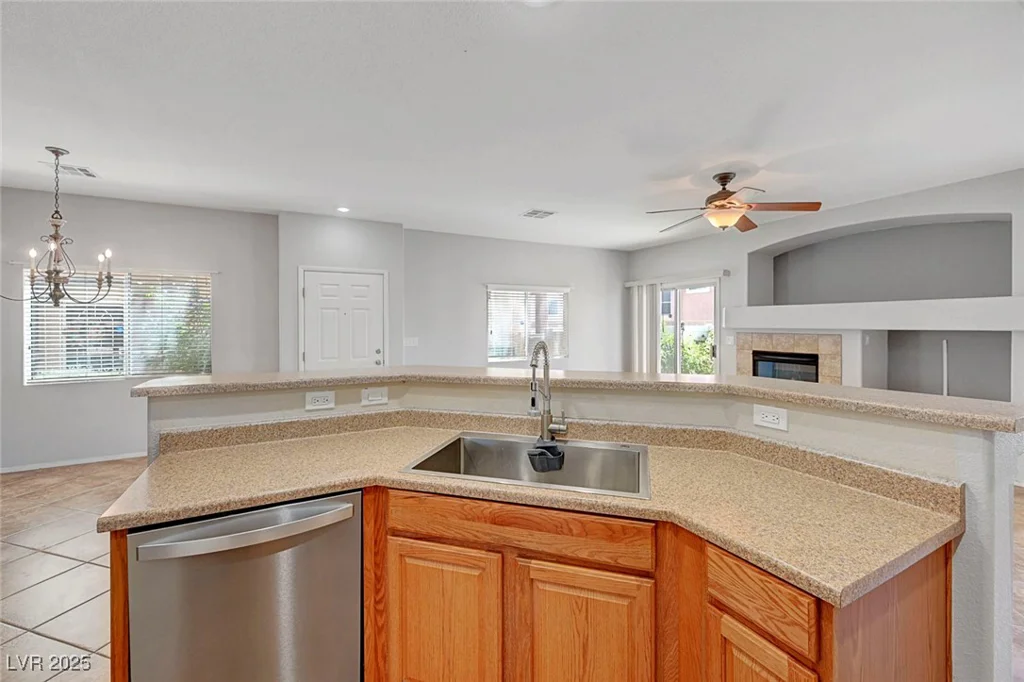 1574 Ward Frontier, Henderson, NV 89002