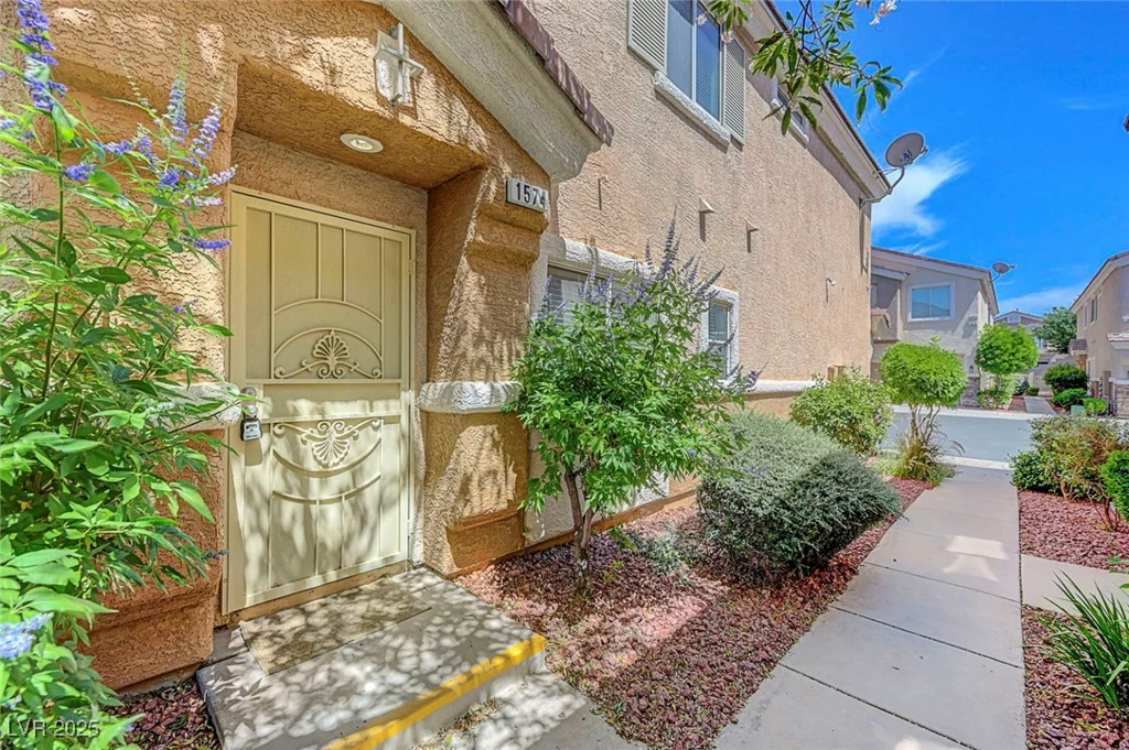 1574 Ward Frontier, Henderson, NV 89002