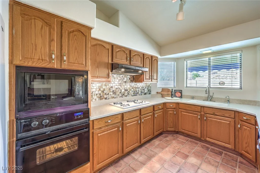 8428 Apple Hill, Las Vegas, NV 89128