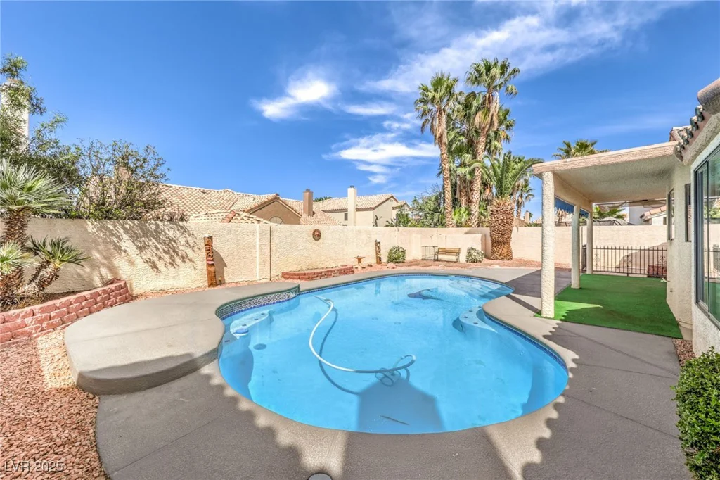 8428 Apple Hill, Las Vegas, NV 89128