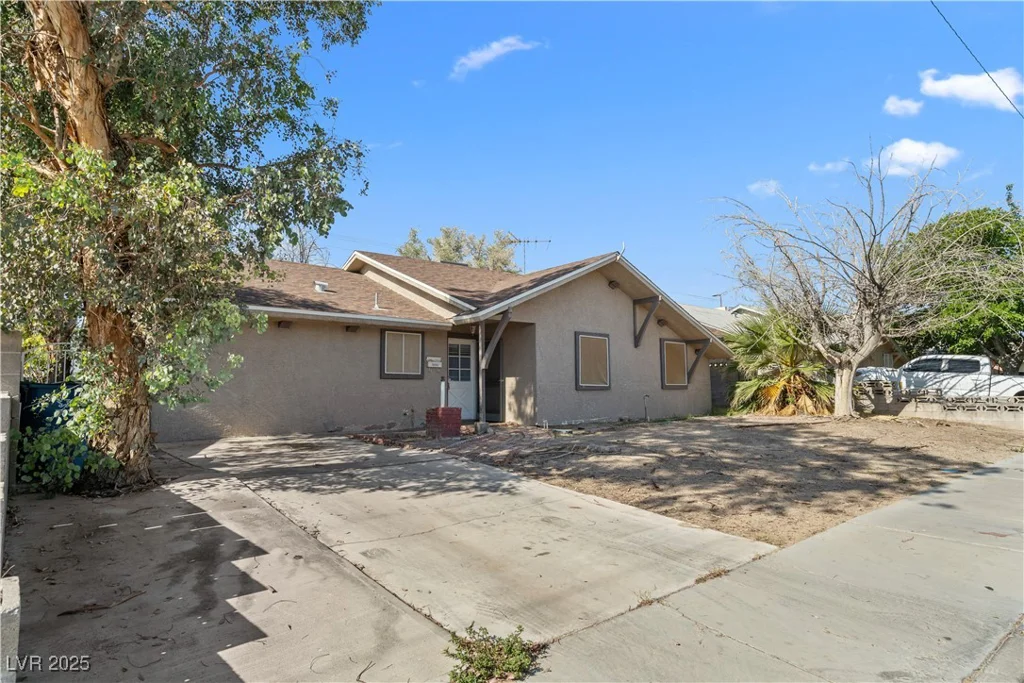 5101 Churchill, Las Vegas, NV 89107