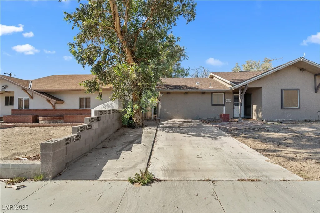 5101 Churchill, Las Vegas, NV 89107