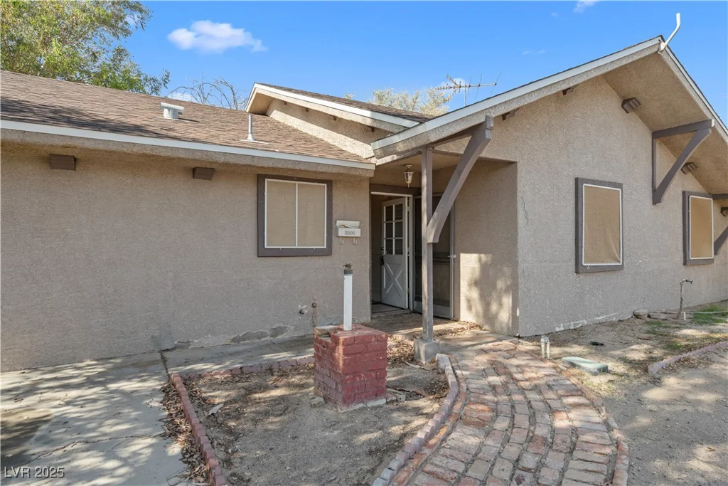 5101 Churchill, Las Vegas, NV 89107