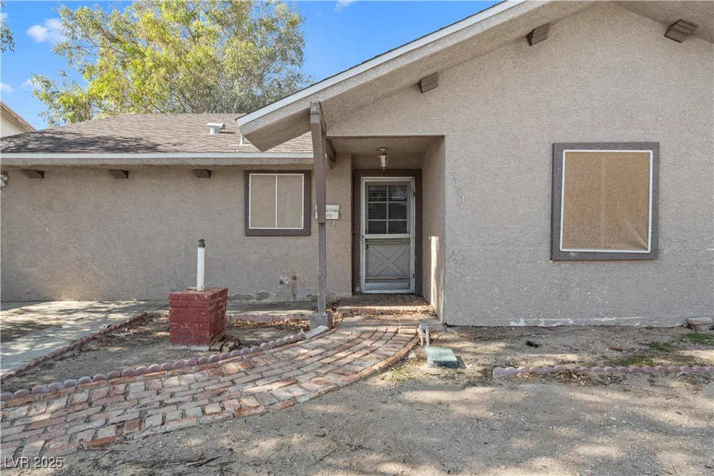 5101 Churchill, Las Vegas, NV 89107