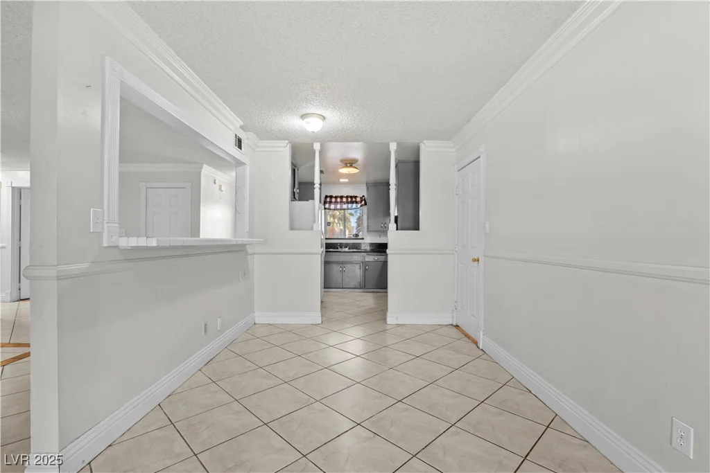5101 Churchill, Las Vegas, NV 89107