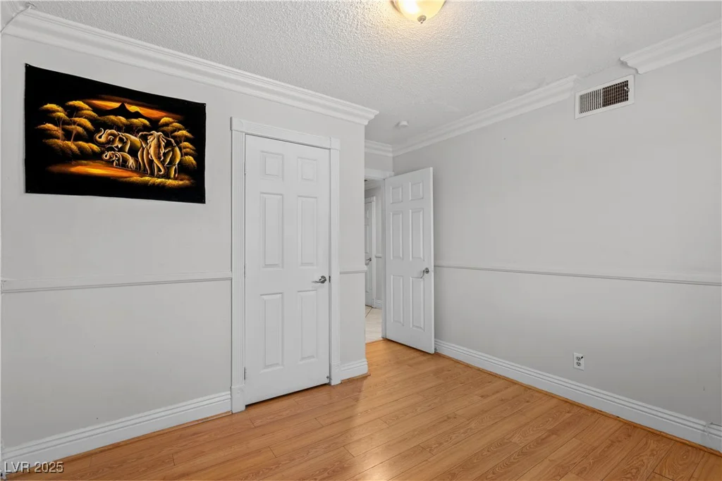 5101 Churchill, Las Vegas, NV 89107