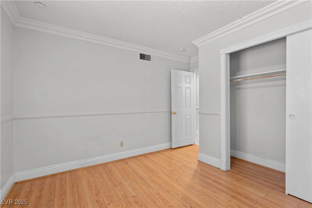 5101 Churchill, Las Vegas, NV 89107