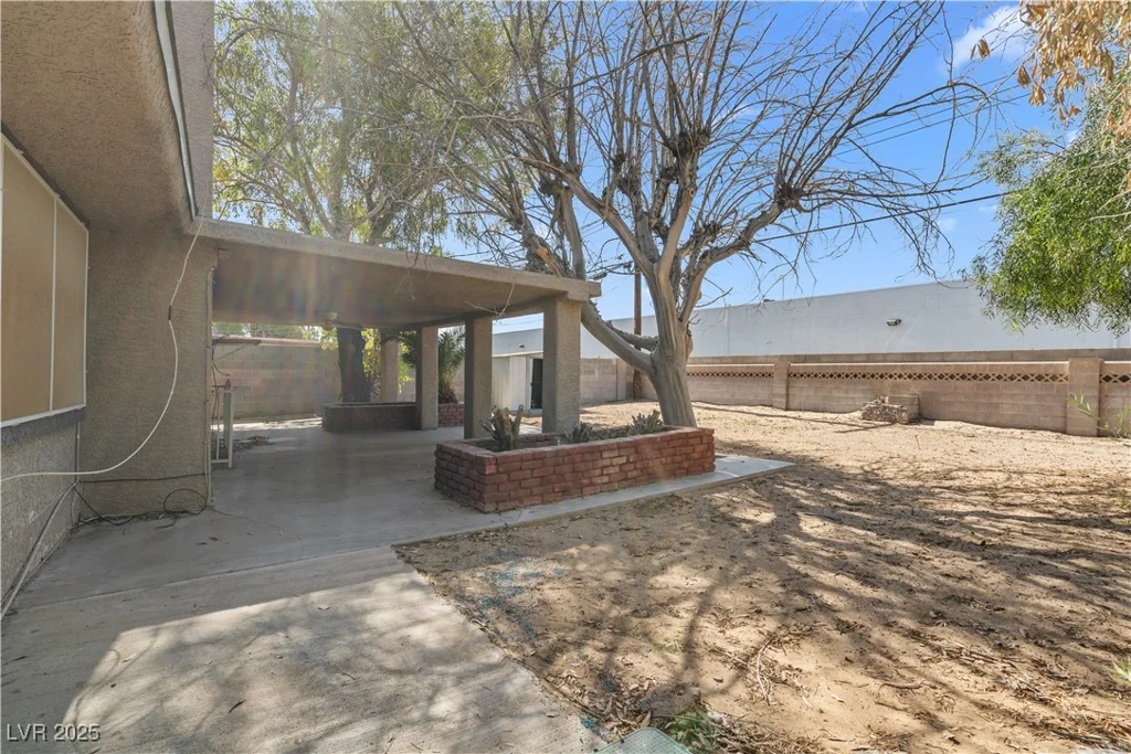 5101 Churchill, Las Vegas, NV 89107