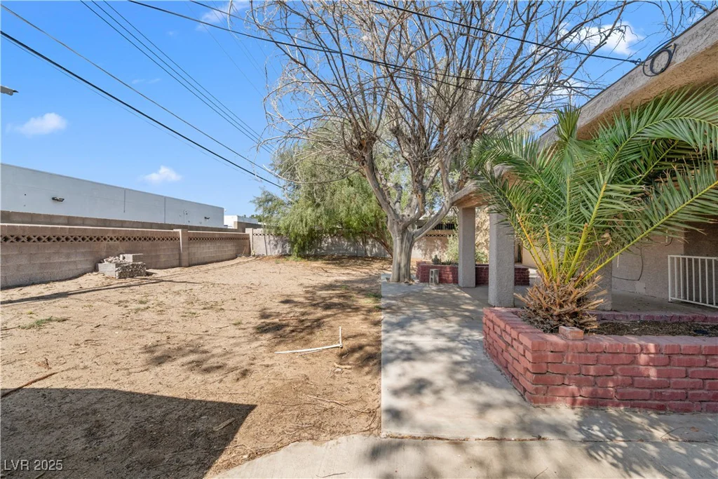 5101 Churchill, Las Vegas, NV 89107